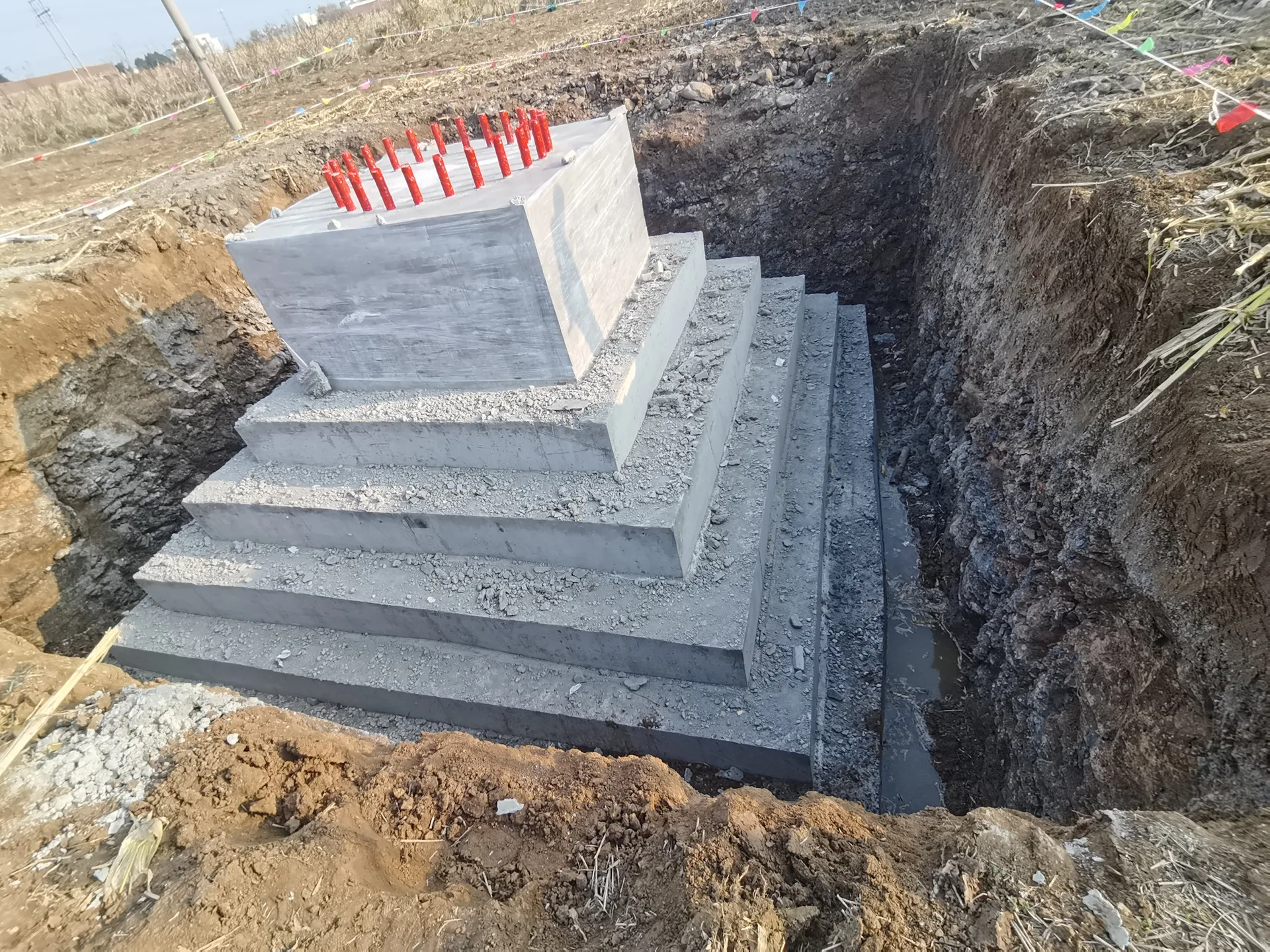 蓬莱220kV沈栾线临时线路迁改工程图片 1