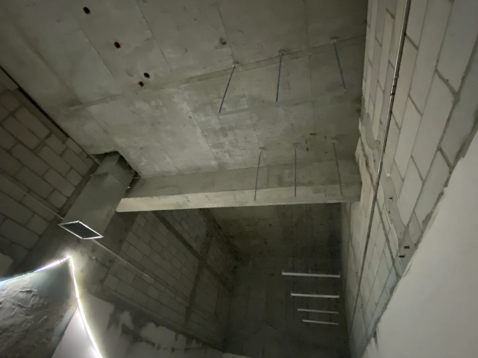 10kV P082/P054  一二路老旧线路改造工程图片 4