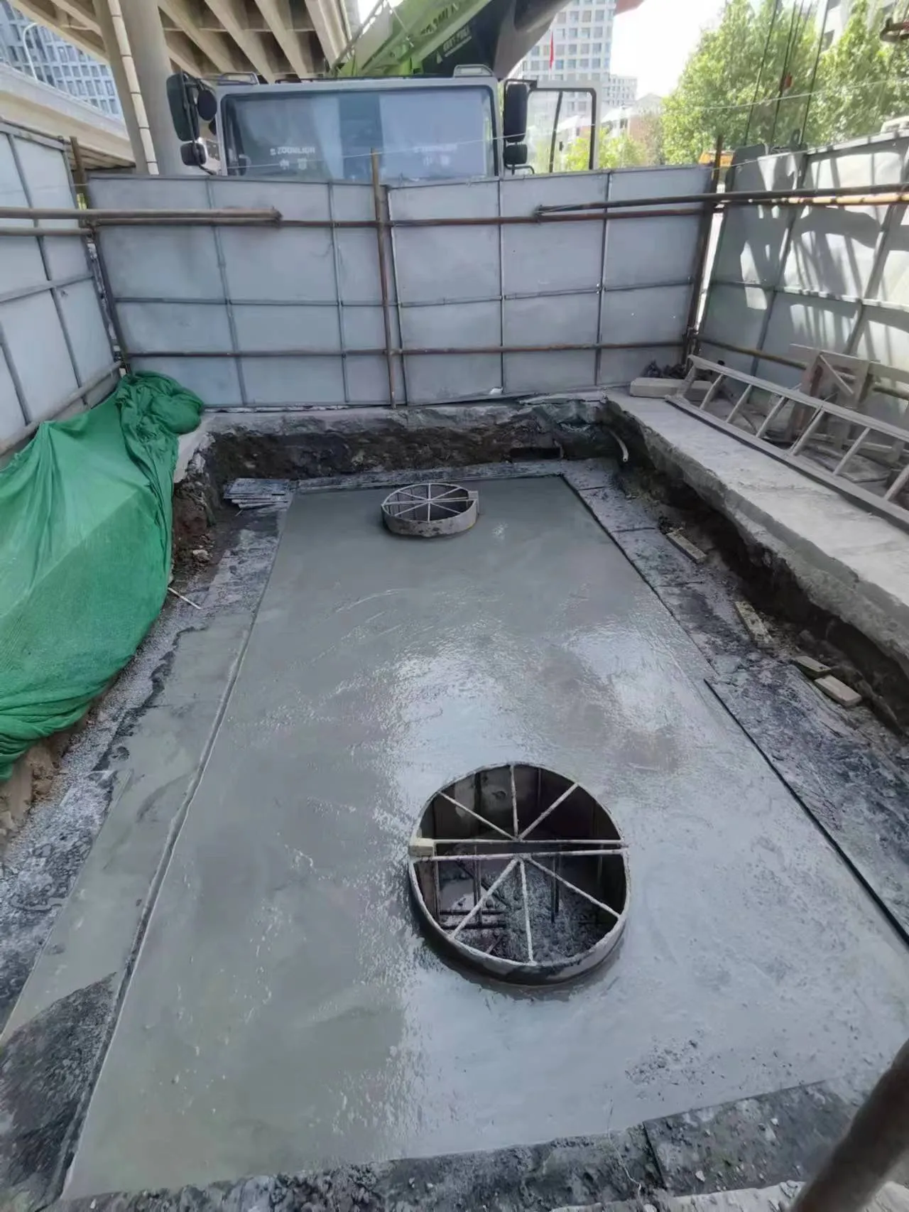北京地铁 17 号线工程香河园站总配外电源工程施工图片 2