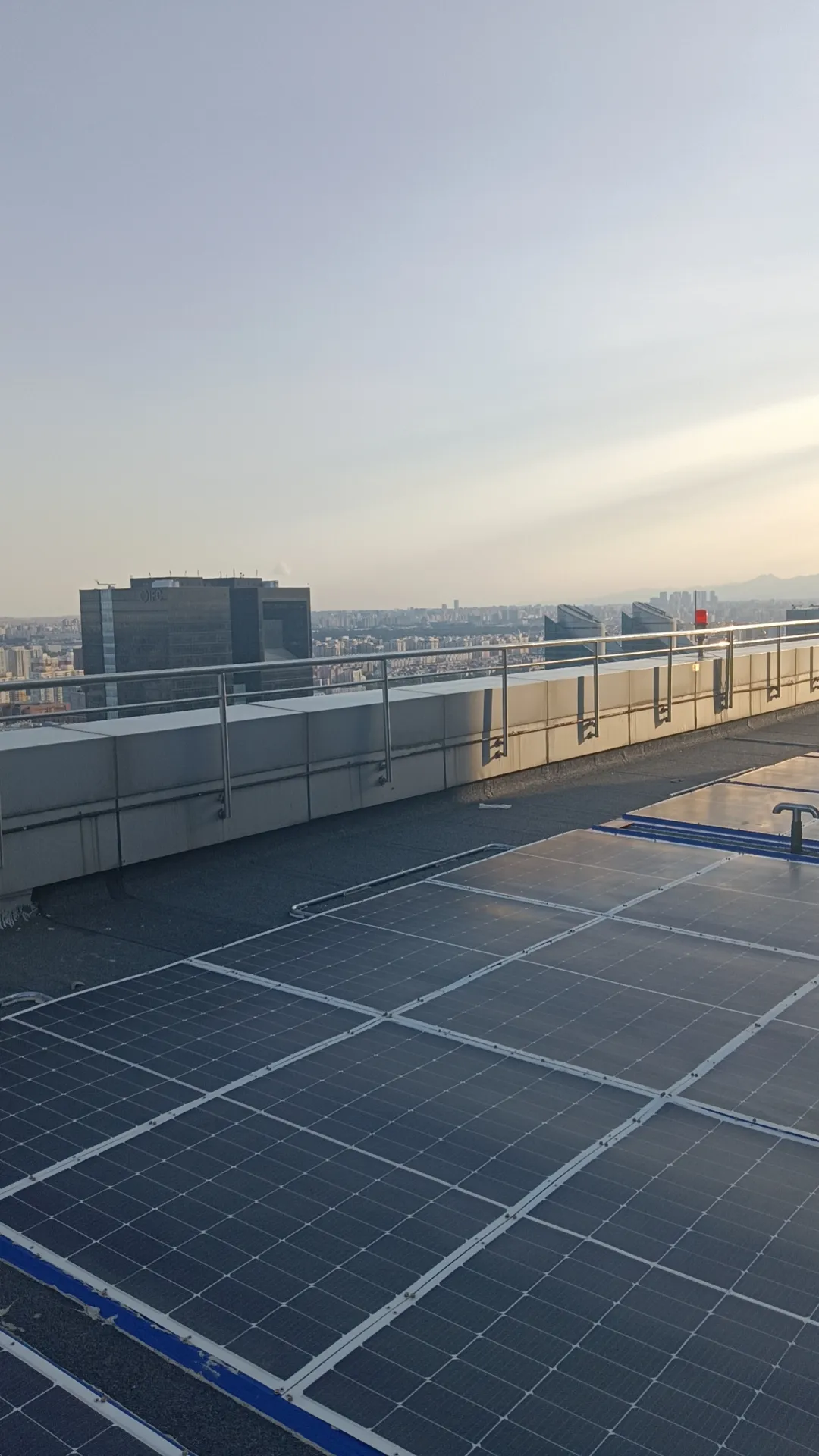 北京中海广场23.4kWp屋顶分布式光伏发电项目图片 7