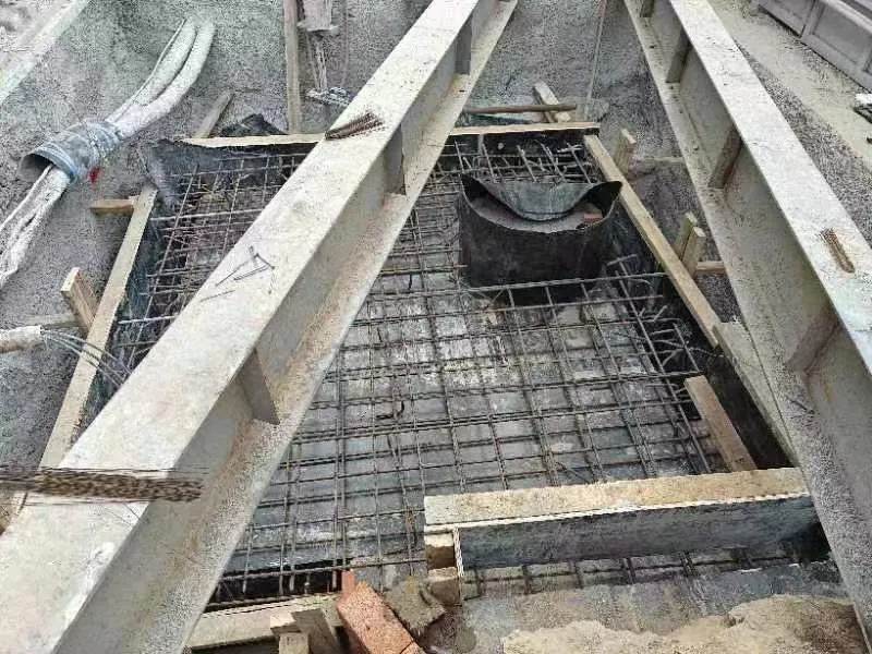 首都医科大学附属北京世纪坛医院双路供电工程军博地铁站东北口电力管井提升改造项目工程图片 13