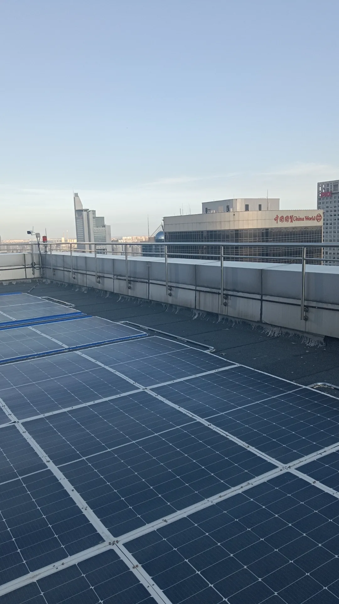 北京中海广场23.4kWp屋顶分布式光伏发电项目图片 8