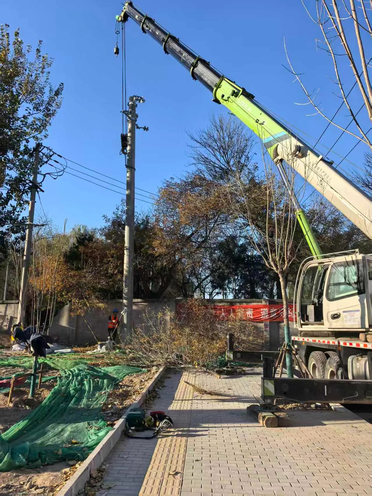 海淀区清河镇路（清河中街-小营西路）道路工程-电力管线改移工程图片 16