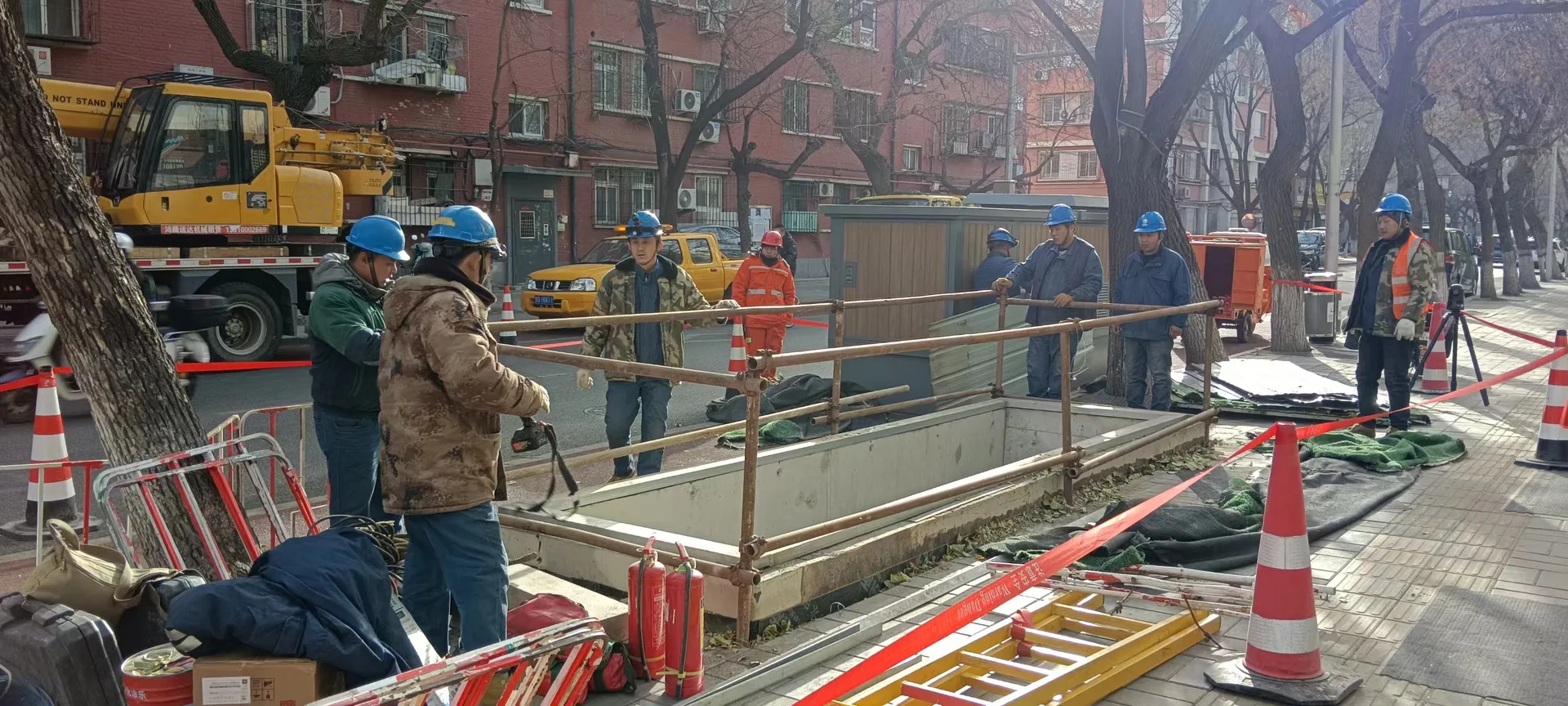 国网北京城区供电公司西城区德胜街道安德里北街等电力架空线入地工程图片 12