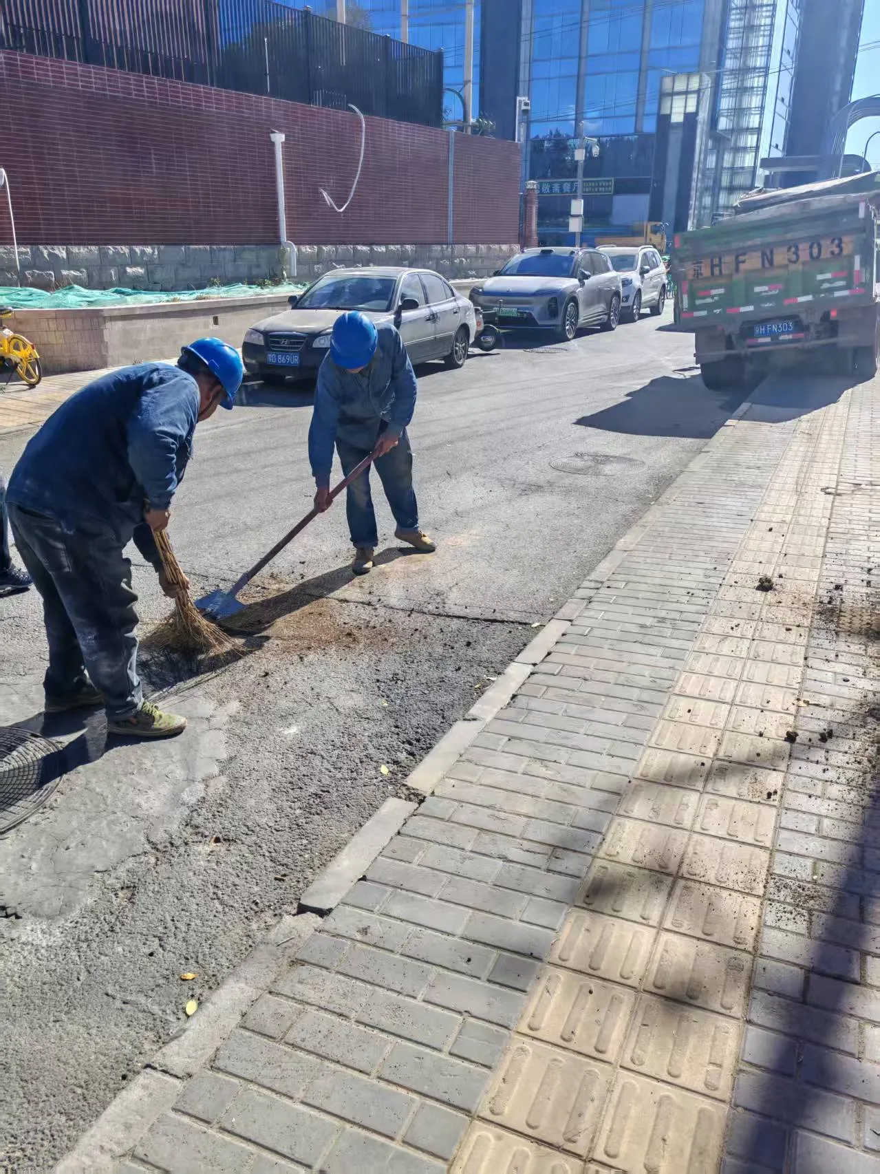 海淀区清河镇路（清河中街-小营西路）道路工程-电力管线改移工程图片 6