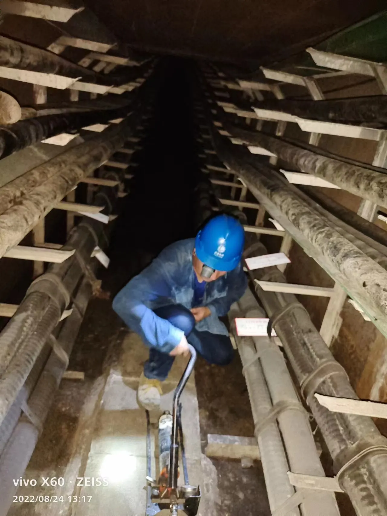 北京地铁12号线安华桥站G出入口(9号场地)电力迁改工程图片 6