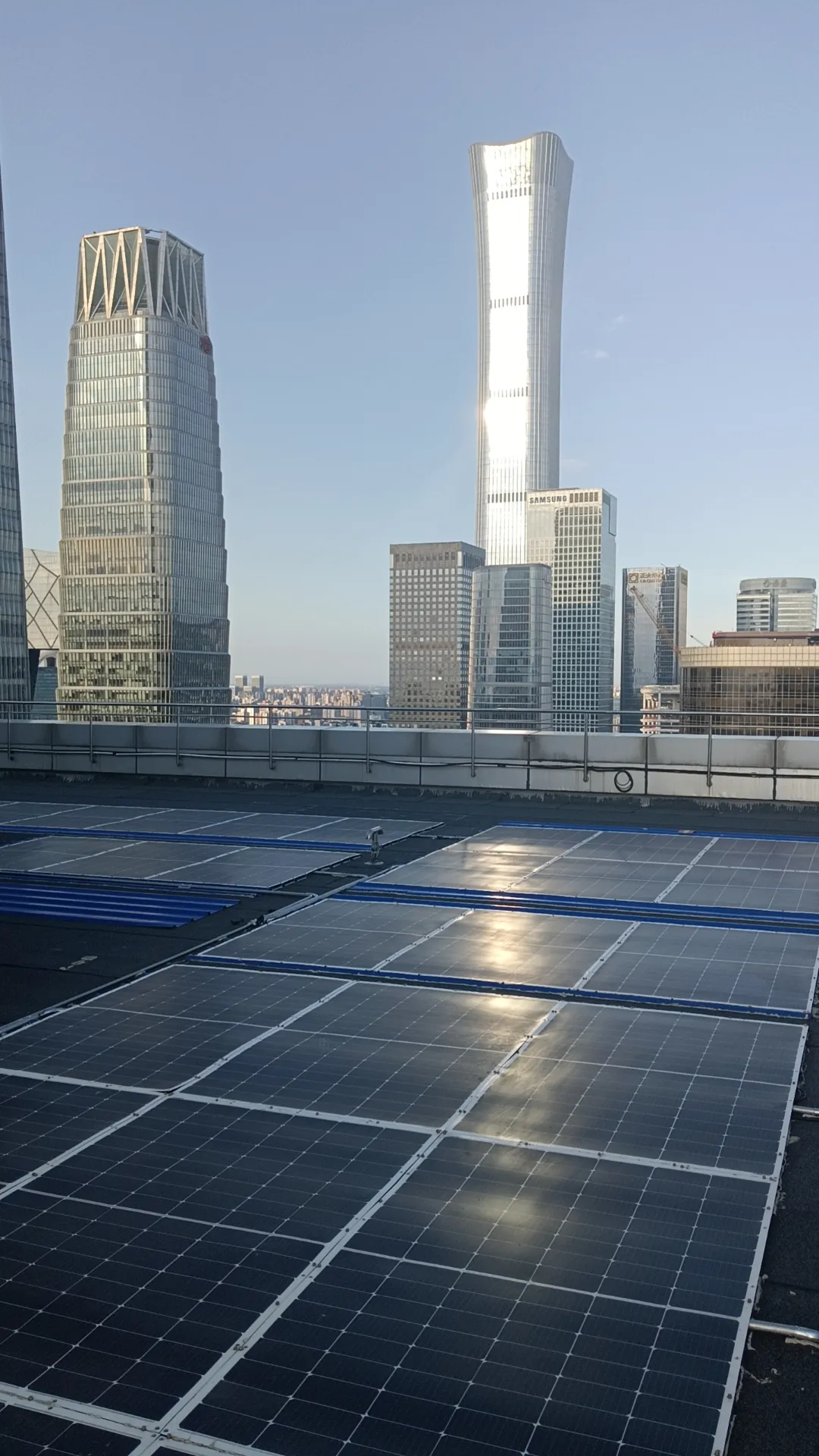 北京中海广场23.4kWp屋顶分布式光伏发电项目封面图