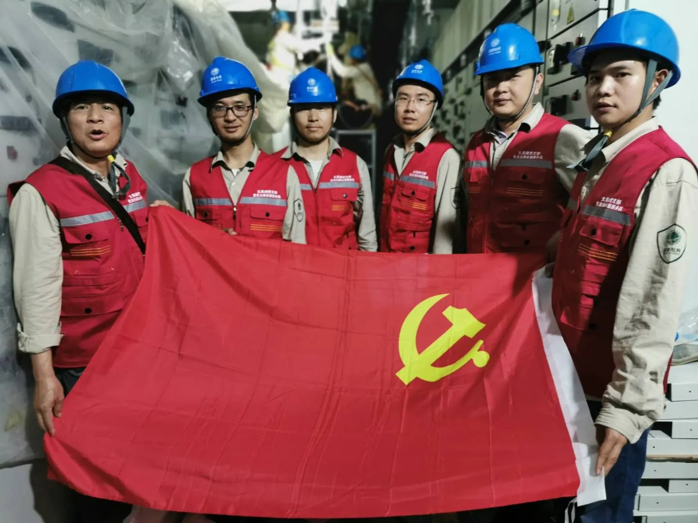 2020年烈士纪念日向人民英雄敬献花篮仪式电力保障服务图片 7
